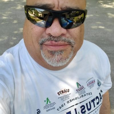 TomasMo14284854's profile picture. Midwestern Renaissance Man