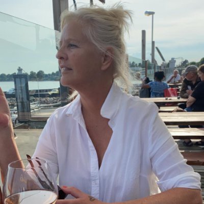 UrsulaLene's profile picture. 