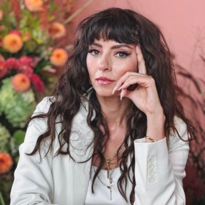 brionydouglas_'s profile picture. PHOTOGRAPHER / VISUAL ARTIST  📱INSTAGRAM: @briony