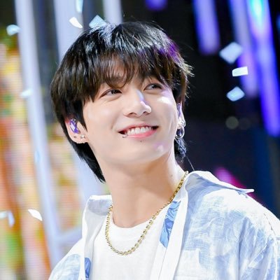 愛しいグクを応援するためだけの垢ꉂꉂ📣寝ても覚めても정국🐰ジョング🐰Jungkook🐰 RT＆ﾀｸﾞﾂｲ大量⚠️グクの応援垢をお持ちの方はそちらでフォローして下さい。悔いなくJUNGKOOKの歌手活動を応援(ง •̀_•́)ง 아자아자❤️‍🔥