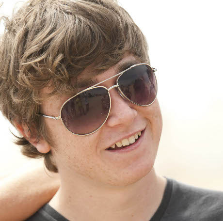 Fan Page For The One And Only Max Vickers :D Follow Back Please :D Max replied and followed on the 3/10/11 :D