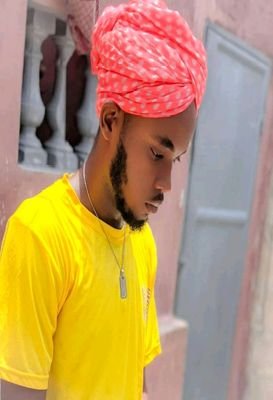 étudiant en sc informatique👌, conseillé d'un groupe communal✋, père d'une famille💖🥰 brefff, je fais partie de tt ce qui est positif💯✊
tel; 33286411📞 wthsap