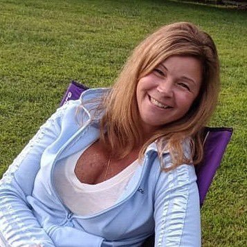 alissalee22's profile picture. Paper Pusher at Dunder Mifflin