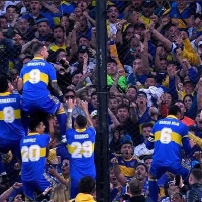 De boca, como JR10 💙💛💙💛