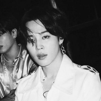 fiitvrmin's profile picture. If we live fast, let us die young.   Sab ♡