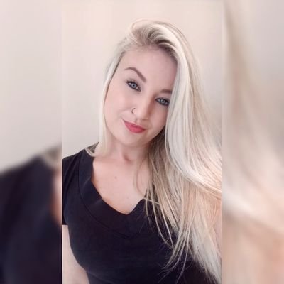 Sua alma engrandece com o que você carrega de simples e verdadeiro! ✨
Aquariana ♒