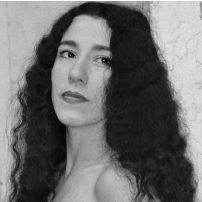 cinthiapatino_'s profile picture. Actriz. Bailarina. Creadora escénica. Artista de Movimiento. Docente y Directora de CRISOL Arte del Cuerpo Escénico. Instagram:cinthiapatino_