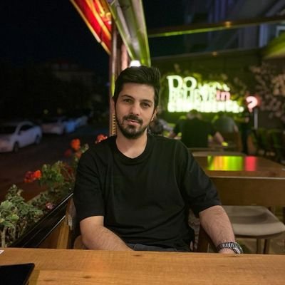 Uçurtmalar uçurum sever.