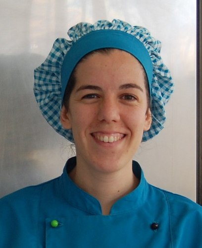 Profesora de Cocina. 
La mejor manera de que la gente sea feliz es llenándoles el estomago.