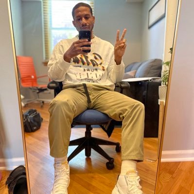 OhSweetNothing's profile picture. Former discourse haver.