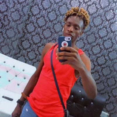 Just me doing ma thing the way I want it+football ma life,I pray one day I make it.