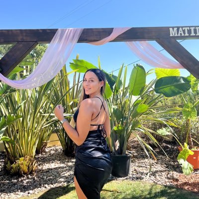 caroliinaloopes's profile picture. Aceite-se 🍃 ig: carolinalopes.ofc