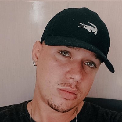 ValberFelix1's profile picture. 