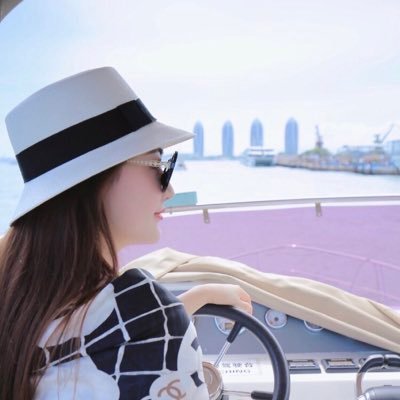 HamadaPortland's profile picture. Self-employed