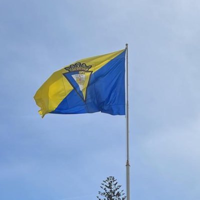 Aficionado a la musica, la fotografia, y sobre todo .... a mi gente... Gran Amante de Cadiz y del Cadiz CF.💙💛