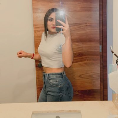 𝟷𝟿 ♡︎ 𝚃𝚊𝚔𝚎 𝚒𝚝 𝚎𝚊𝚜𝚢