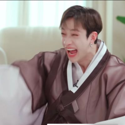 Giraffied's profile picture. Skz ‘s Supporter