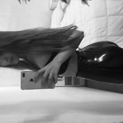 Instagram:avril_gonzalezzz