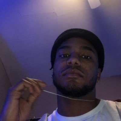 alondjebattle's profile picture. 