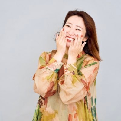 mkty888mkty's profile picture. 現在12のチームでデザイン✖️ディレクションやってます💁‍♀️｜専門学校で営業・広報→アパレルECでバックオフィス→東京の制作会社→未払いで独立、フリーランスに🖥｜※有益なことは呟けません、放置気味🙏一緒にお仕事出来る人たちに日々感謝しながら働いてます💃｜#ノグチデザインサロン（20年12月〜