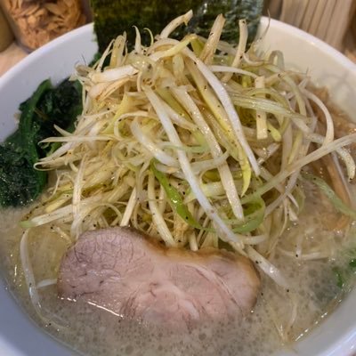 宝くじアカウント 当たらないナンバーズ予想を楽しんでます✌️ 競馬にも興味ありあり。 3年以内にナンバーズ4のストレートを当てたい いつになることやら〜