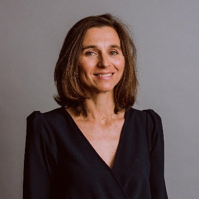 OrianneT's profile picture. Experience & Service Design Managing Director - People & User Centric #CX #Design #Innovation #Transformation #Data  #UX #Céramique #Yoga #Philosophie #Sports
