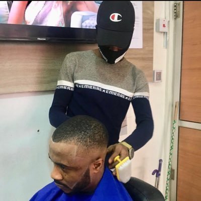 lacut_signature's profile picture. I’m a professional barber @Autographsuite barbershop Omole phase 2 Lagos Dm me for any kind of hair style or call for booking: +2349058618091