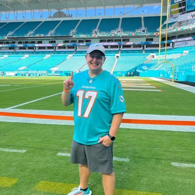 Student Affairs Professional #SAPro / #Uhart & #SigmaNu alumni / Miami #Dolphins Season ticket member / Coffee lover / #Politics / Views are my own