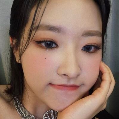 She/her✌🏻 INFP-T/ENFP-T  (LOONA IS 12 OR NONE)