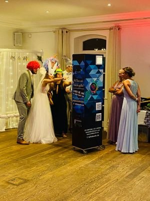 Event, Geburtstag oder Ihre Hochzeit-Die Fotobox ist das Highlight auf jedem Event.Für eine tolle Stimmung auf der Party ist die Fotobox somit ein echtes Muss!