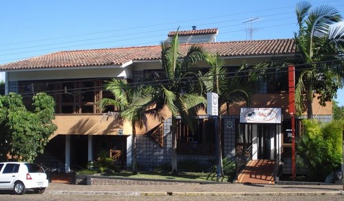 Musculação, ginástica p/ 3ª idade, boxe, jiu jitsu, taekwondo, capoeira, dança de salão.