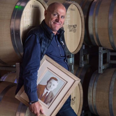 Pdt @auvergnemarque engagé pour nos territoires. Directeur de la Cave Desprat Saint-Verny, passionné des vins volcaniques d’Auvergne.