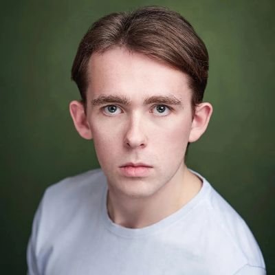 22. Actor.
rep'd by RD casting Agency.
for professional acting enquiries: https://t.co/NSZ7WyvQPD