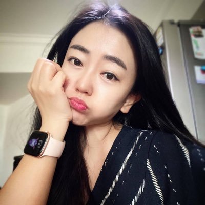 Lisa24706240's profile picture. l got that red lip , a classic thing that you like 😎😜