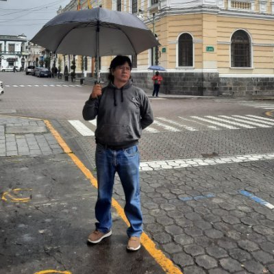 Publico 3 citas literarias cada día. Tengo un blog de relatos breves: https://t.co/4nNcjfOJF2