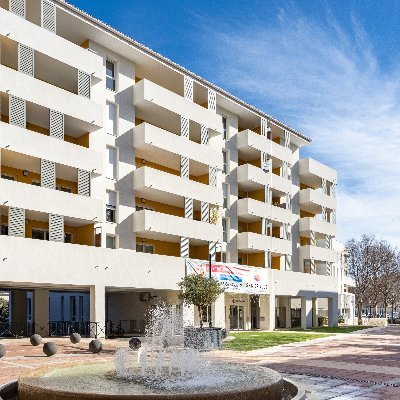 Résidence @senioriales pour seniors autonomes dans le centre de #Cavaillon. Appartements à louer, animations quotidiennes et services à la carte ! #BienVieillir