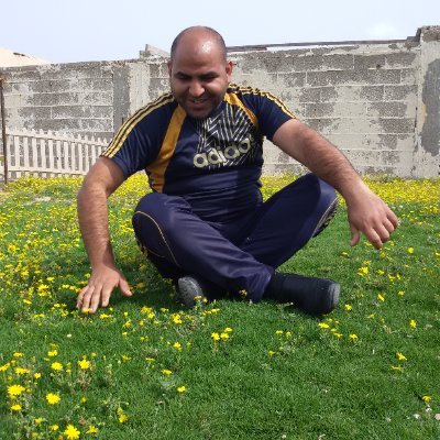 صلو علي من بكي شوقا لرؤيتكم