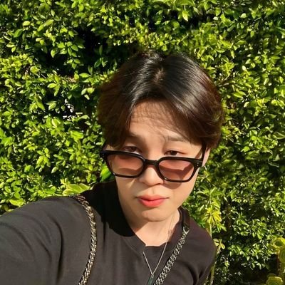 osso_ssos's profile picture. 𝐂𝐚𝐥𝐥𝐦𝐞 𝐨𝐧𝐠𝐬𝐚
𝟐𝟎𝟎𝟕
Elle est belle, comme une fleur