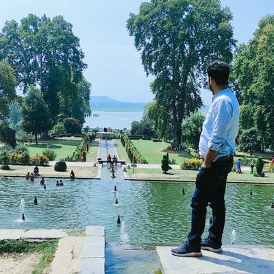 aabid_ramzan's profile picture. Unless I'm myself. I'm nobody.                            

||spreading smiles 😊||