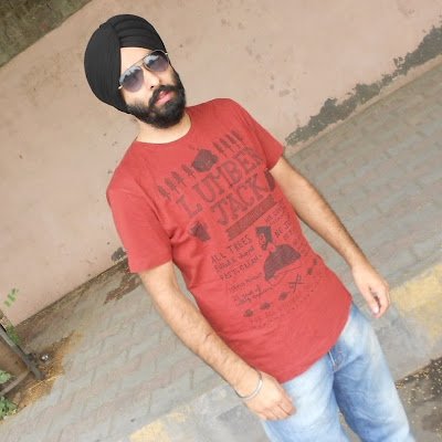 Ravinde61228480's profile picture. 