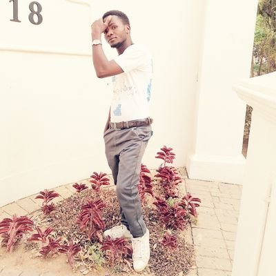 bigcunclebig's profile picture. Ndikuchokera kutali  !!!!!!