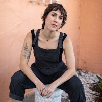eat the rich, bye (@mariamorawrites) 's Twitter Profile