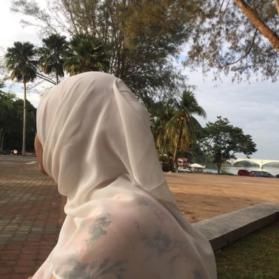 flakesandust's profile picture. A heart of steel starts to grow