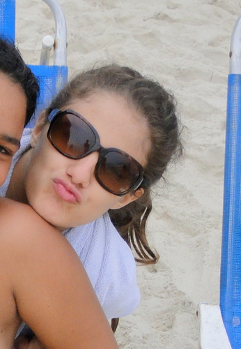 Estressada, chata, 1997, esmalte, NY, kipling, chocolate ! Sorriso me conquista..