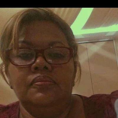 Carmenreveron15's profile picture. hija, enfermera, esposa, madre, abuela.