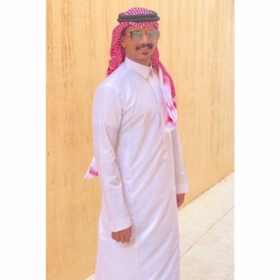 متفال طموح واثق بقدراتي مقتنع في تفكيري اتجاهل كل ماهو مزعج