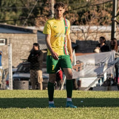 EnzooModernell's profile picture. ⚽=❤
👻enzomodernell11👻
❤💙💚💛