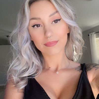 Mama that’s just trachin’ it one day at a time. ICU turned Aesthetic RN 🏳️🌈she/her