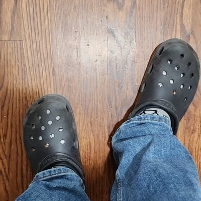 Crocs go with everything when you're not trying to impress anyone.

Earth Rider