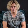alexxxperron's profile picture. Petit teindu blond parfois amusant, parfois chialeux mais aussi attachant qu'un koala.